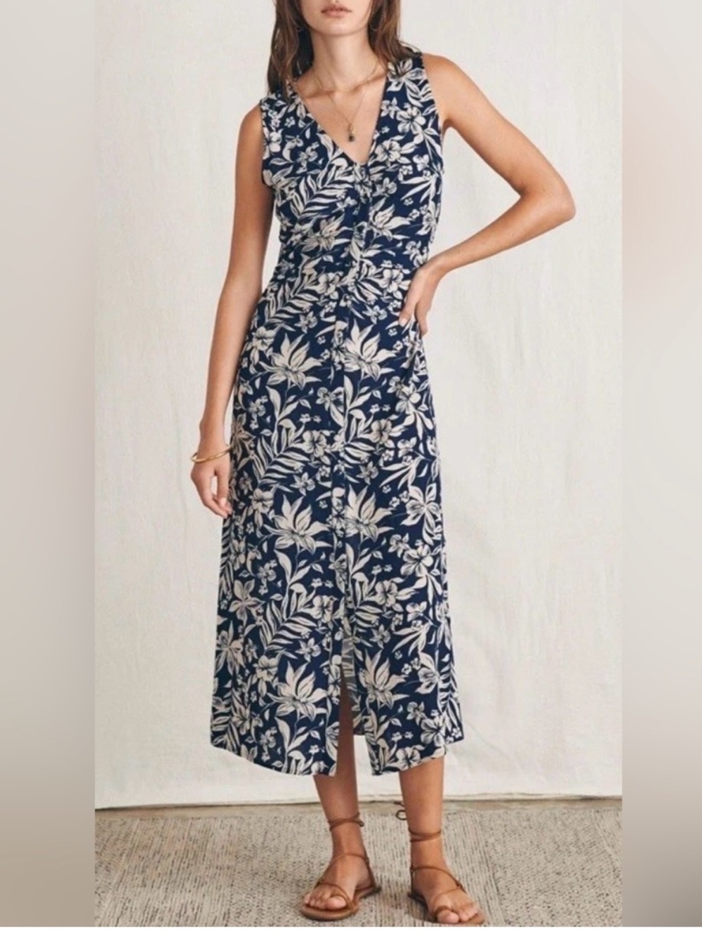 Sorrento Sleeveless Dress In Navy Canopy Floral